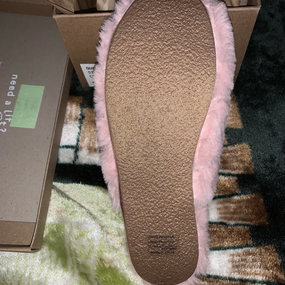 New slides have 4 pairs - Picture 2 of 4